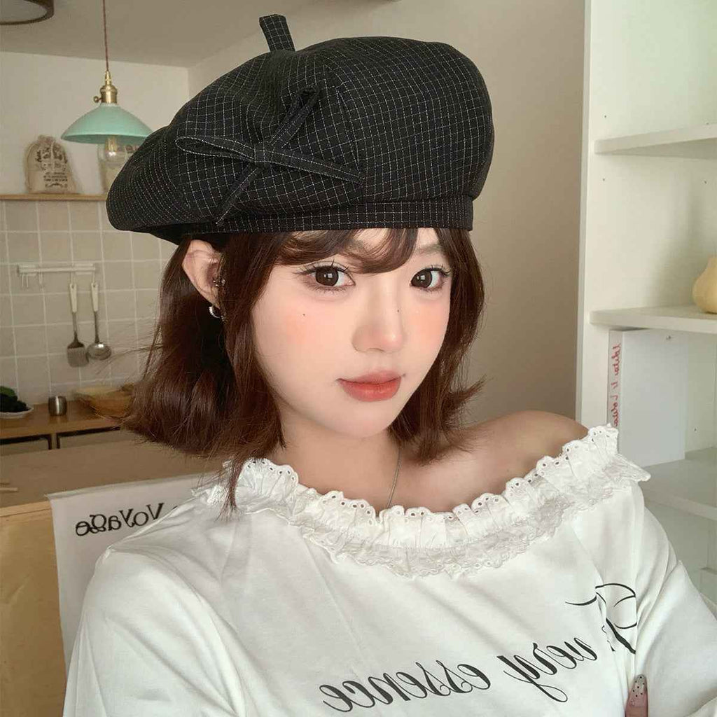 Small Grid Bow Tie Beret: Simple, Elegant Women's Accessory