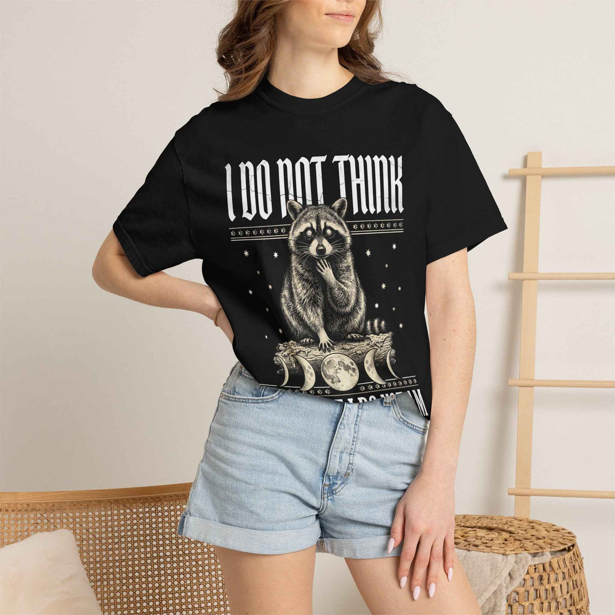 Camiseta Vintage Ironic Raccoon Meme - Graphic Tee para Hombre y Mujer