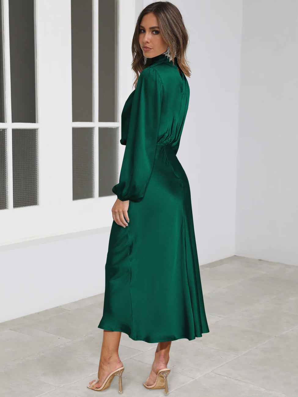 Elegant Satin Halterneck Formal Evening Dress for Special Occasions