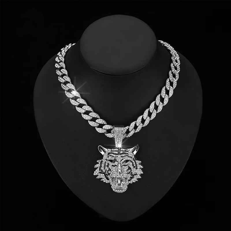 3D Diamond Tiger Head Football Pendant - Zinc Alloy & Stainless Steel