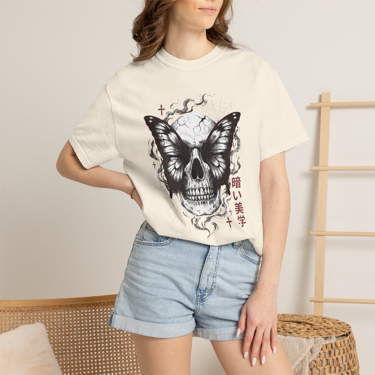 Skull Butterfly T-Shirt — Dark Aesthetic "暗い美学" Graphic Tee