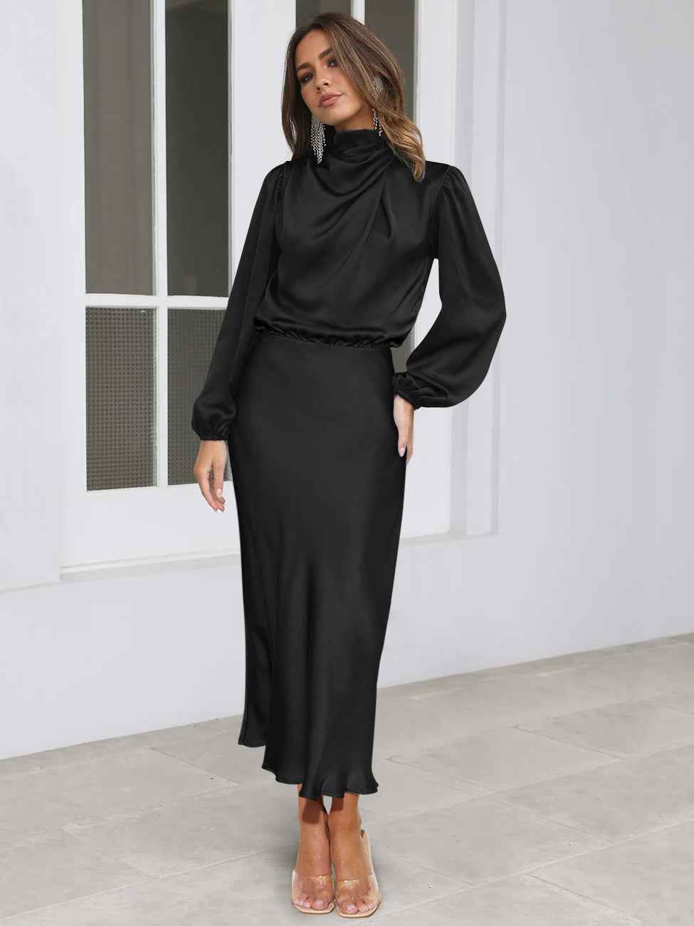 Elegant Satin Halterneck Formal Evening Dress for Special Occasions