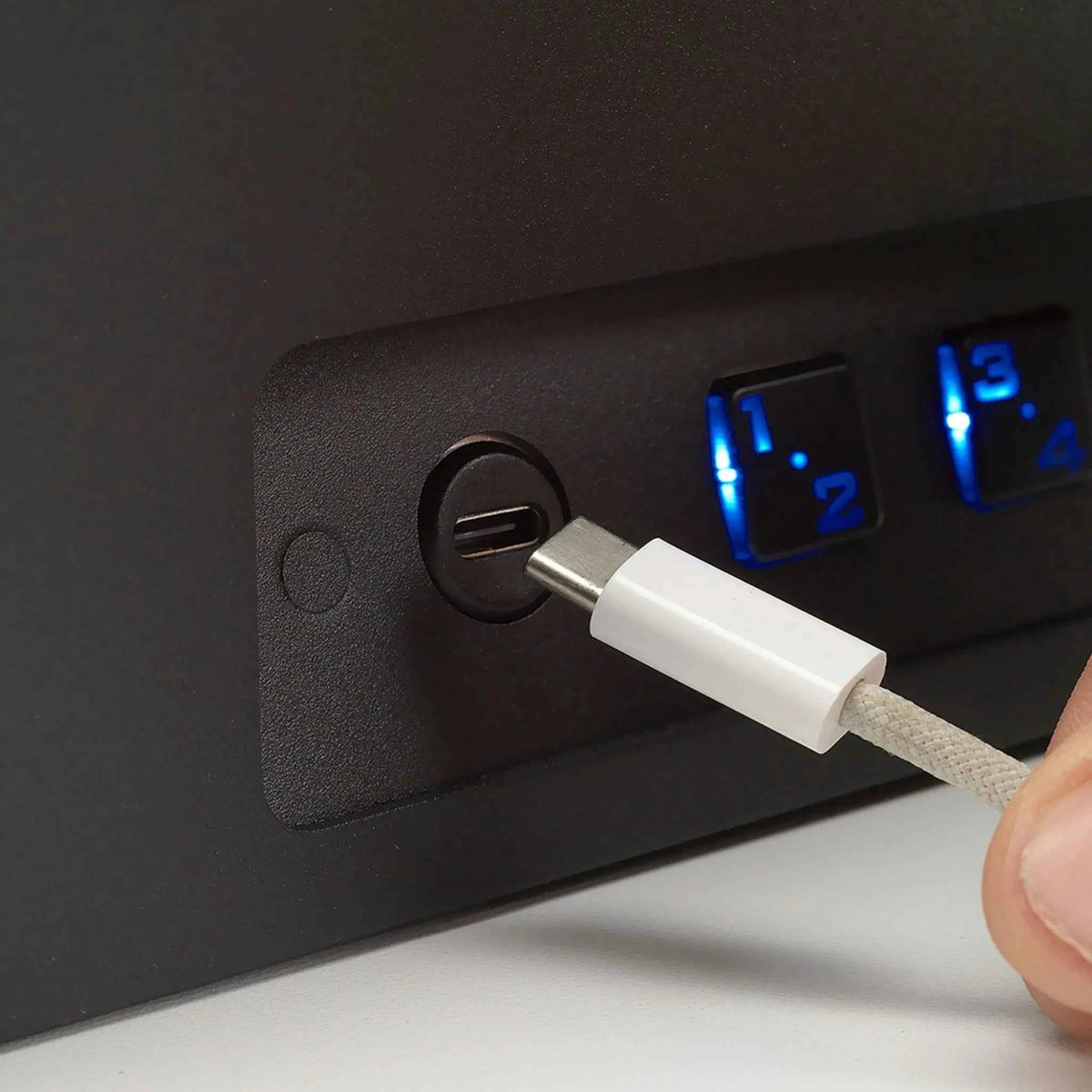 BoostedSafe Elite: Fingerprint, Key & Digital Combo
