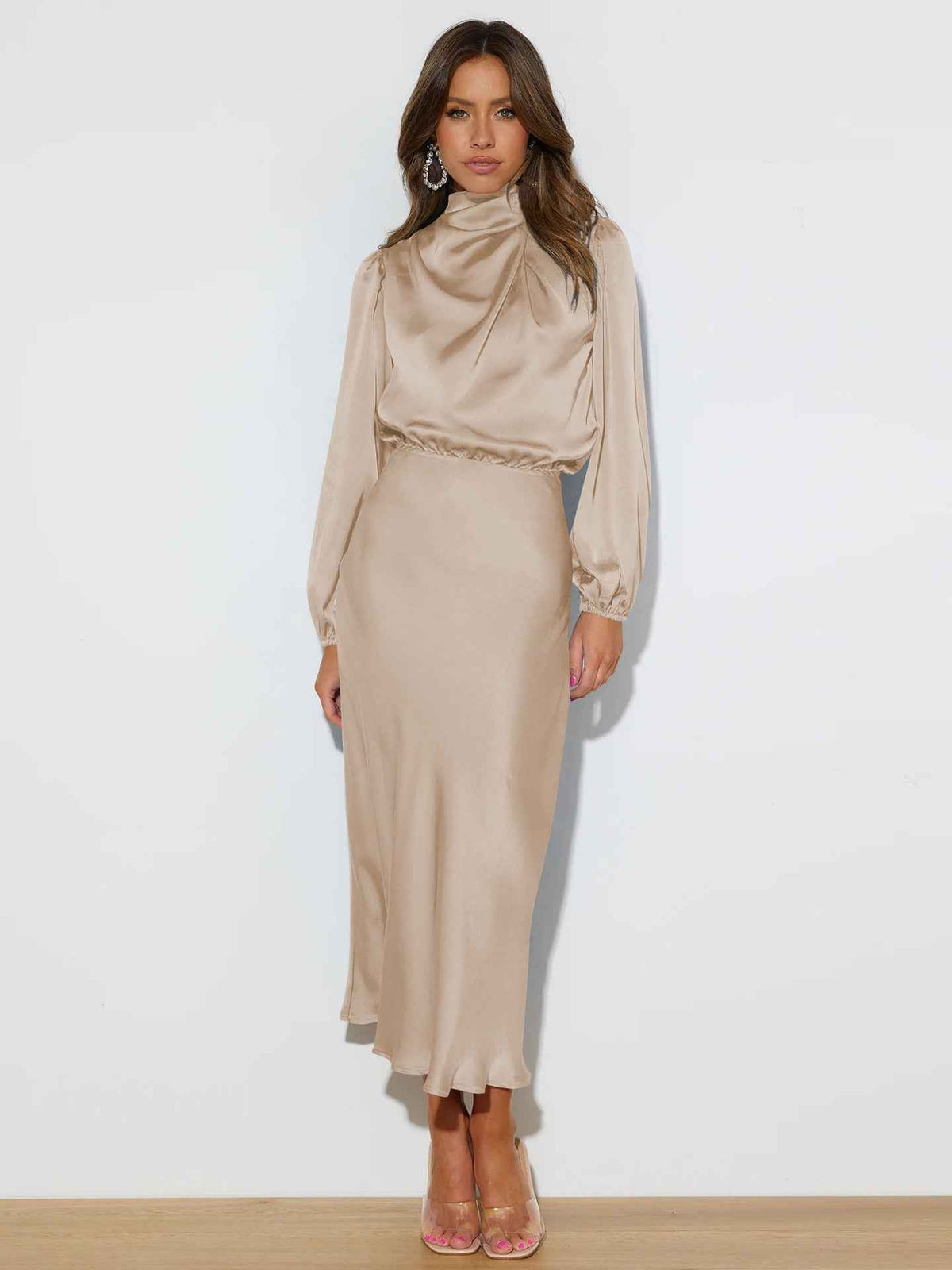 Elegant Satin Halterneck Formal Evening Dress for Special Occasions