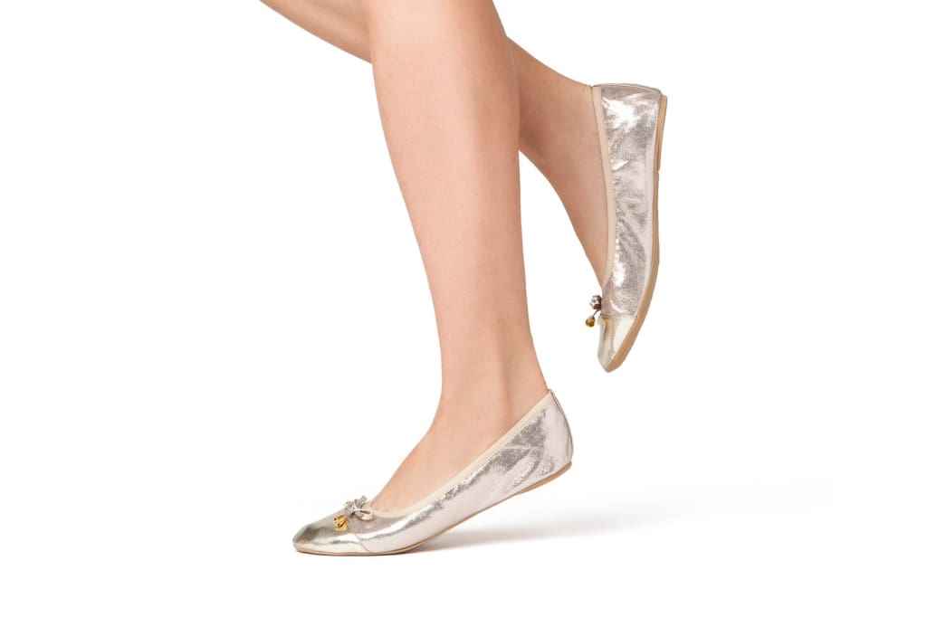 Elegant Champagne Flats - Shimmering & Comfortable Ballet Flats for Style & All-Day Wear