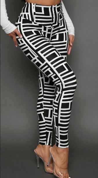 Geometric Print Knitted Leggings - Fashionable & Comfortable Women's Pants